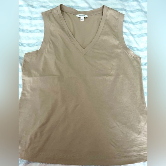 Banana Republic V-Neck Tan Tank Top - Picture 1 of 3